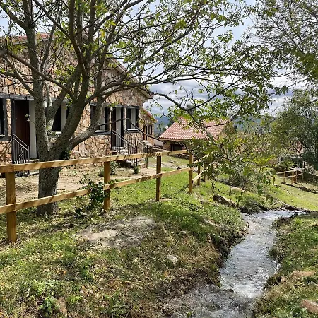 Apartamentos Los Pocillos Gargantilla del Lozoya y Pinilla de Buitrago Exterior foto